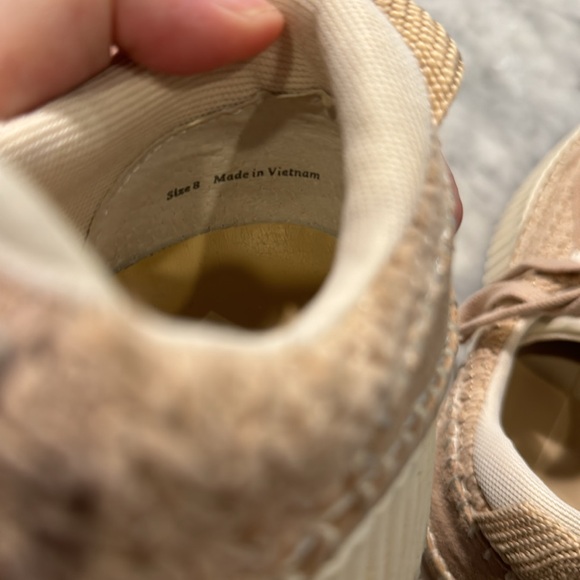 Dolce Vita Cream Sneakers - Picture 7 of 10